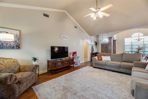Tiny photo for 609 Acorn Street, Pilot Point, TX 76258 (MLS # 21322967)