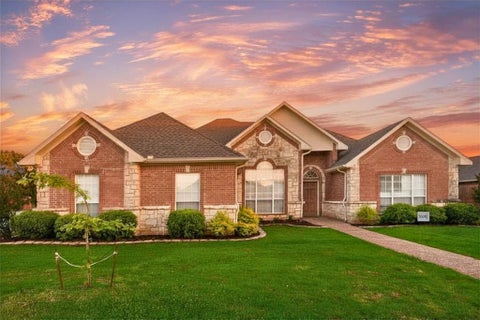 Tiny photo for 609 Acorn Street, Pilot Point, TX 76258 (MLS # 21322967)