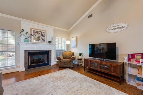 Tiny photo for 609 Acorn Street, Pilot Point, TX 76258 (MLS # 21322967)