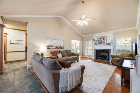 Tiny photo for 609 Acorn Street, Pilot Point, TX 76258 (MLS # 21322967)