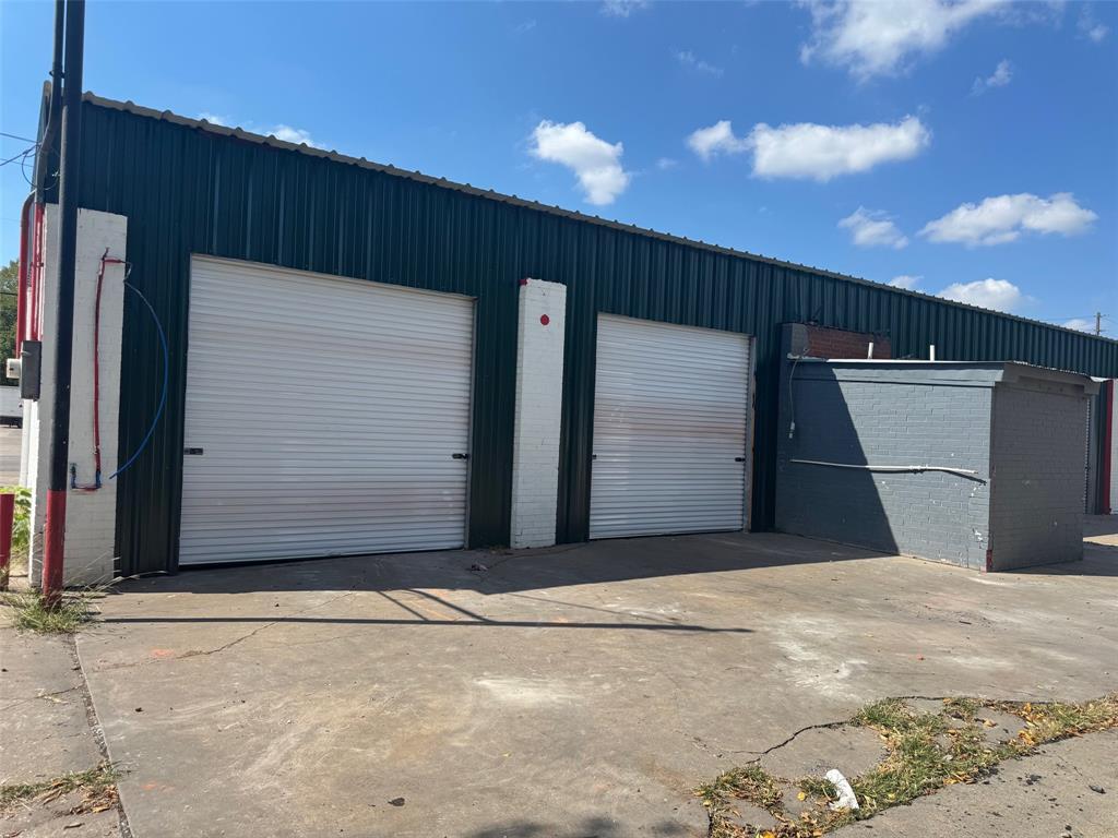 Oak Cliff Estates - Commercial Lease