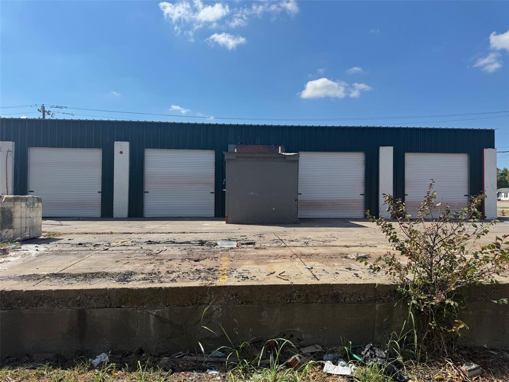 Oak Cliff Estates - Commercial Lease