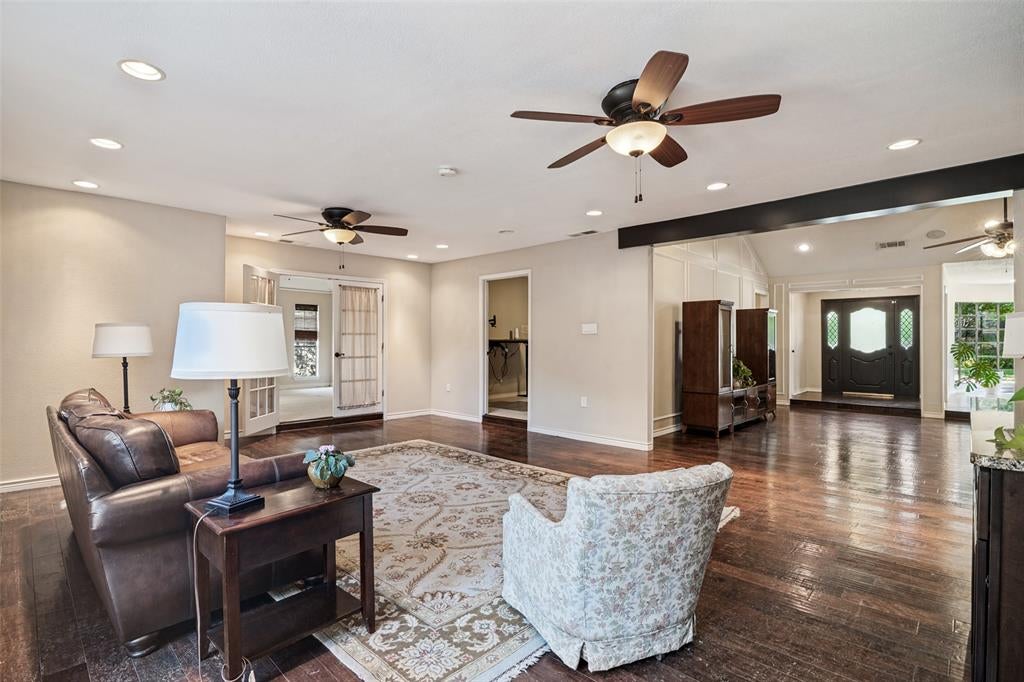 2504 Evans Drive