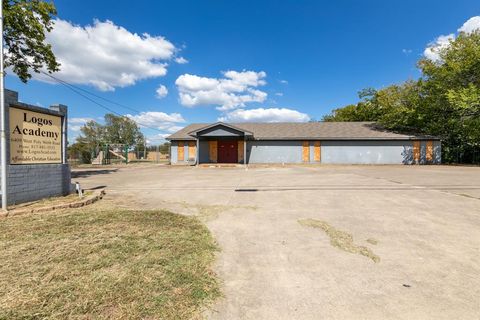 6409 W Poly Webb Road Arlington TX 76016