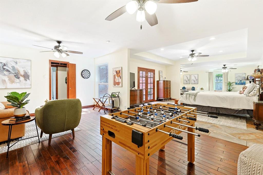 700 Elmwood