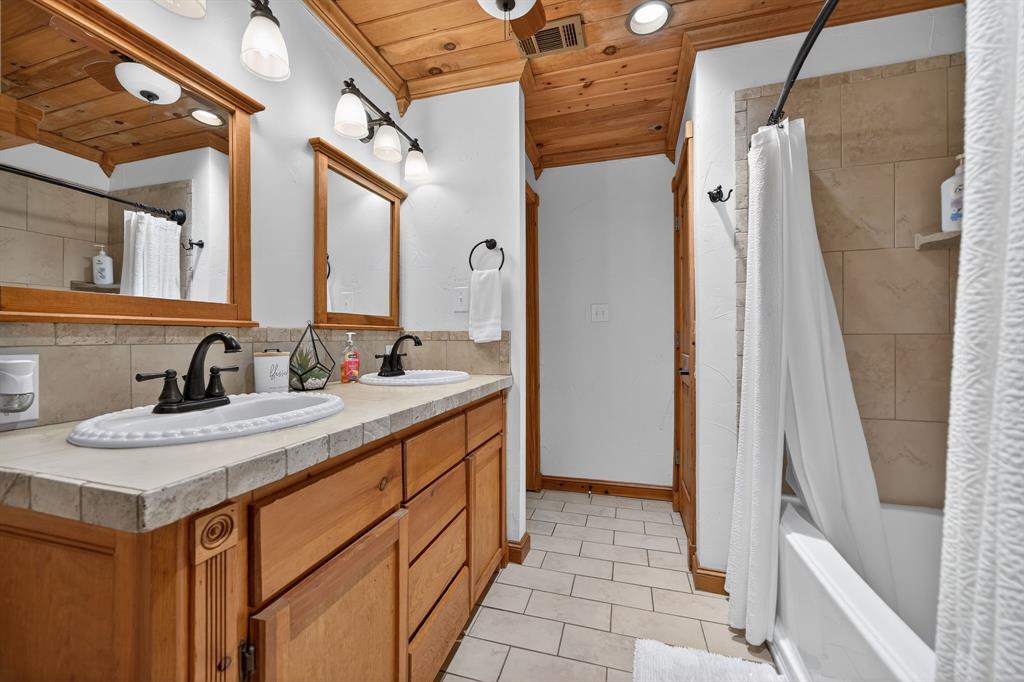 Loon Bay - Residential