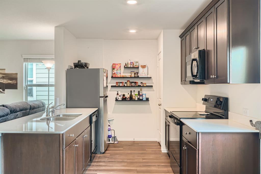 Villas Prairie Crk Add - Residential