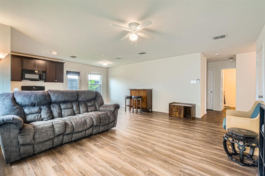 Villas Prairie Crk Add - Residential