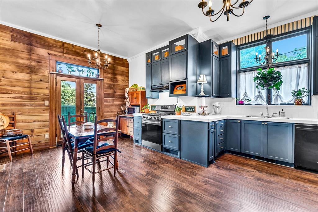 414 W Columbia Street