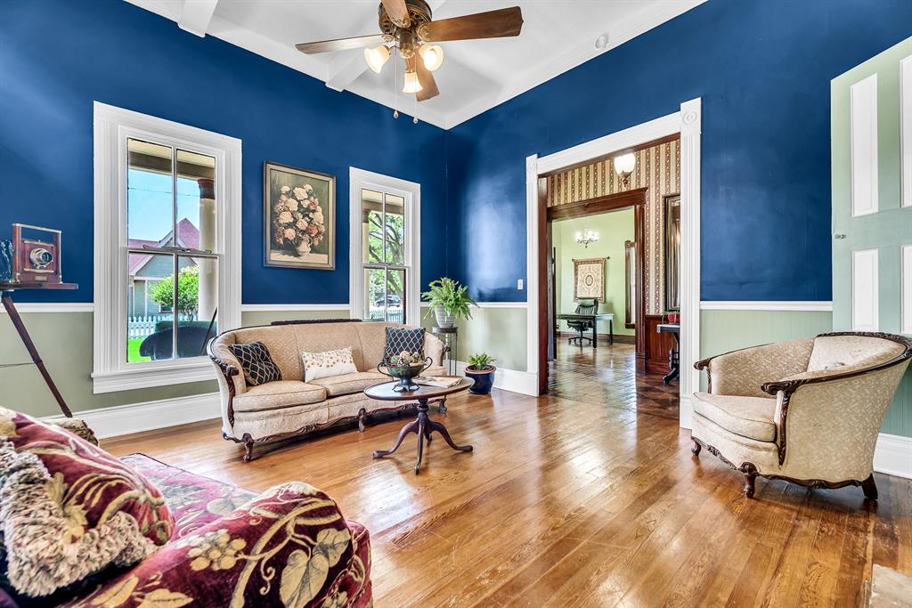 414 W Columbia Street