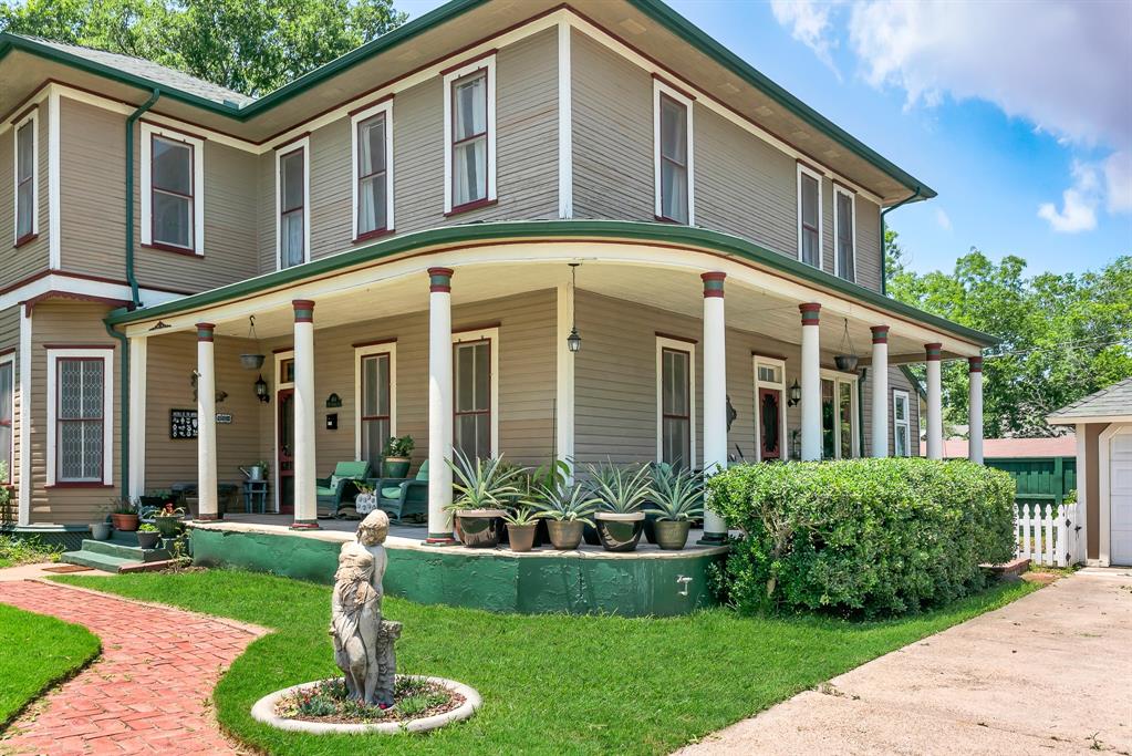 414 W Columbia Street