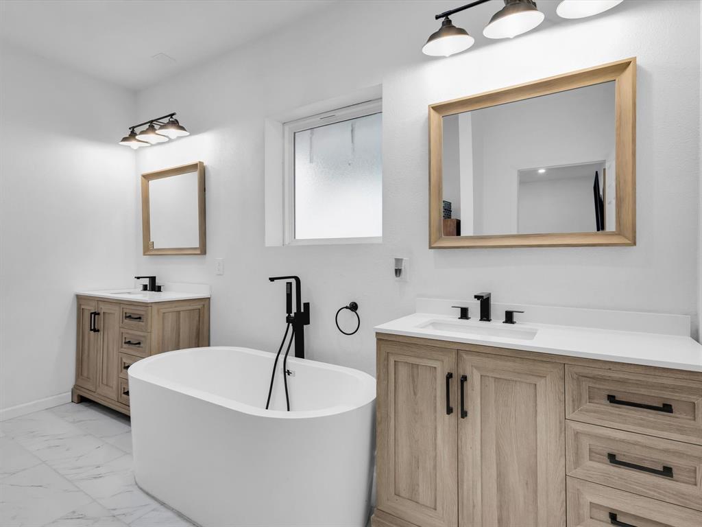 JAMIES VILLAS F-106 - Residential