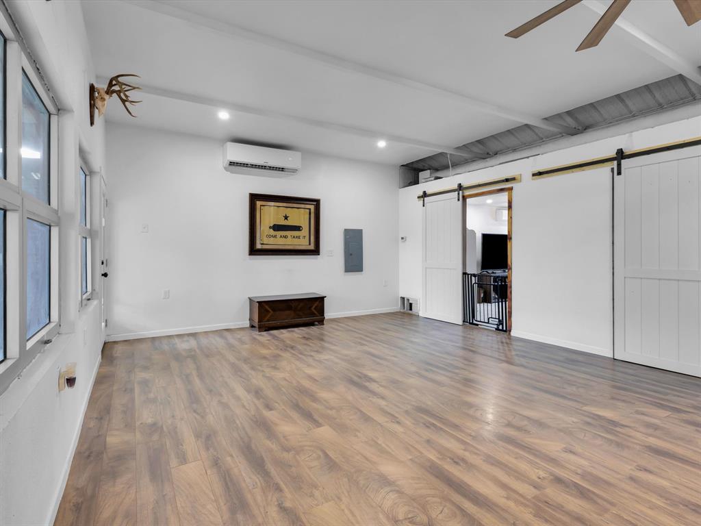 JAMIES VILLAS F-106 - Residential