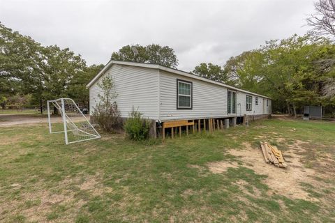 A home in Lone Oak