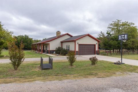 A home in Lone Oak