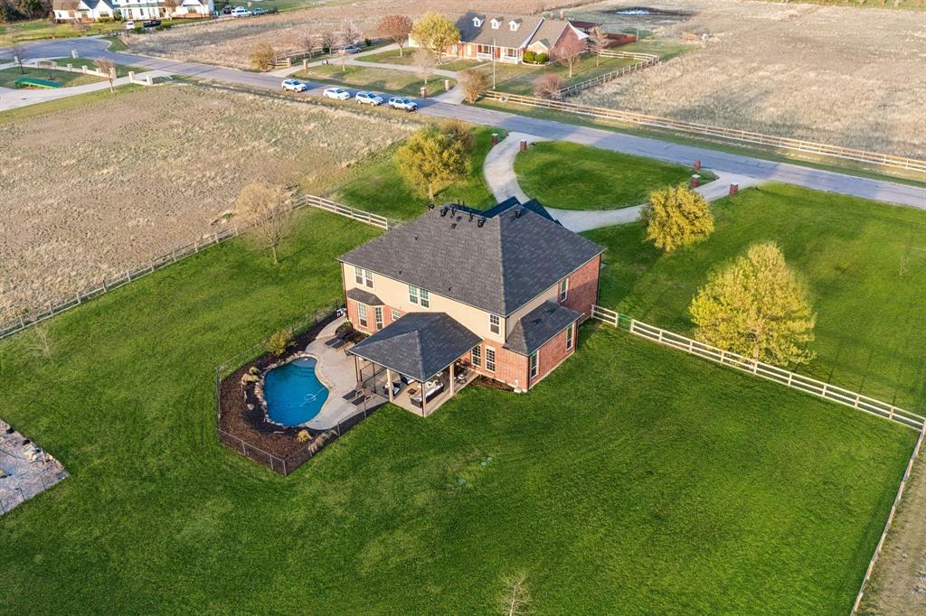 5121 Summerview Lane