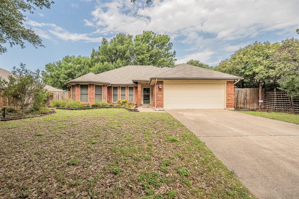 1228 Cozby Street W