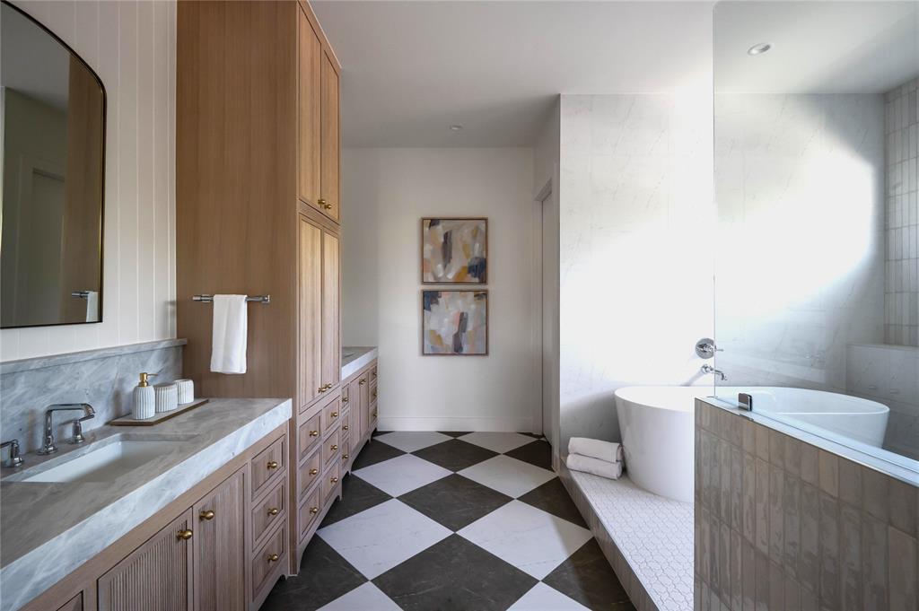 GASTONWOOD 4 - Residential