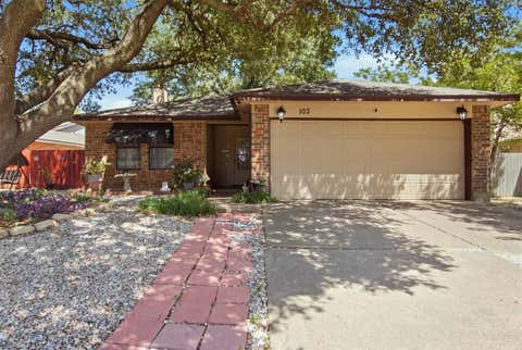Photo of 103 Caprock Drive, Arlington, TX 76018 (MLS # 21370533)