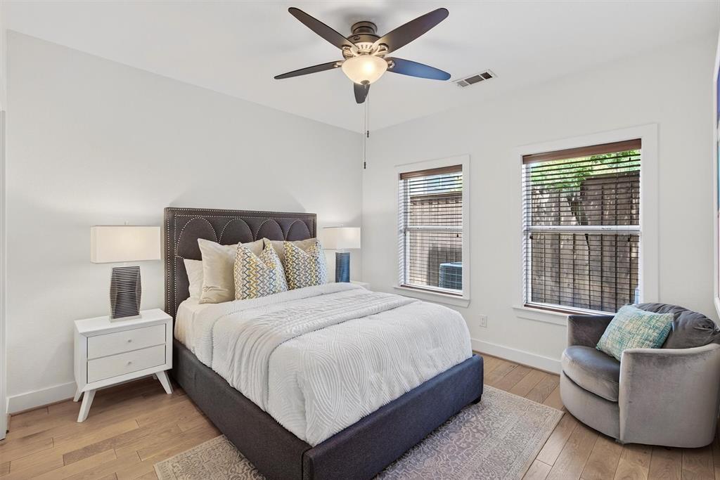 Carreras Twnhms Condos - Residential