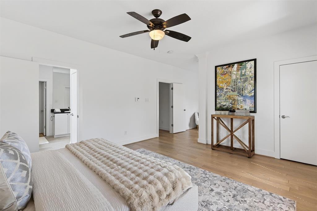 Carreras Twnhms Condos - Residential