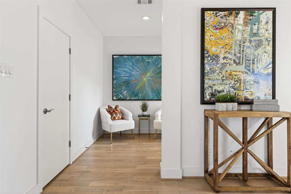 Carreras Twnhms Condos - Residential