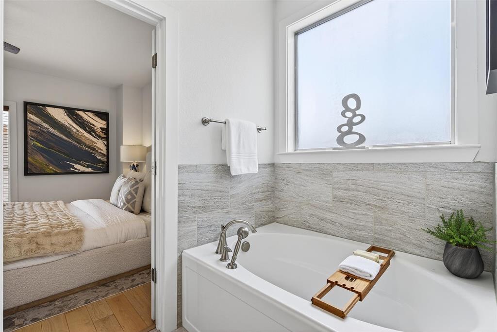 Carreras Twnhms Condos - Residential