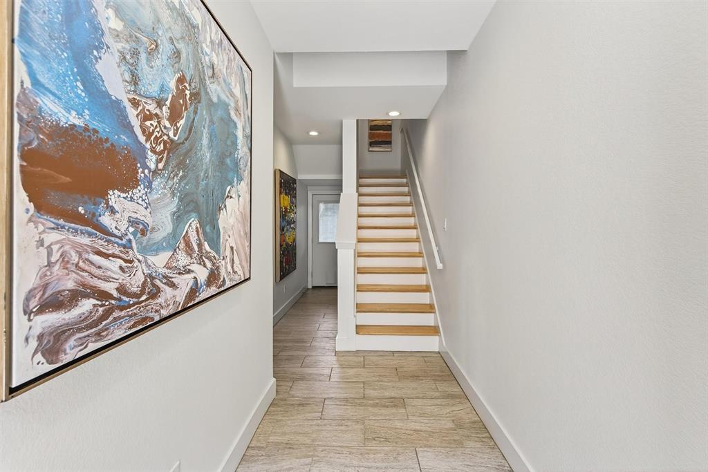 Carreras Twnhms Condos - Residential