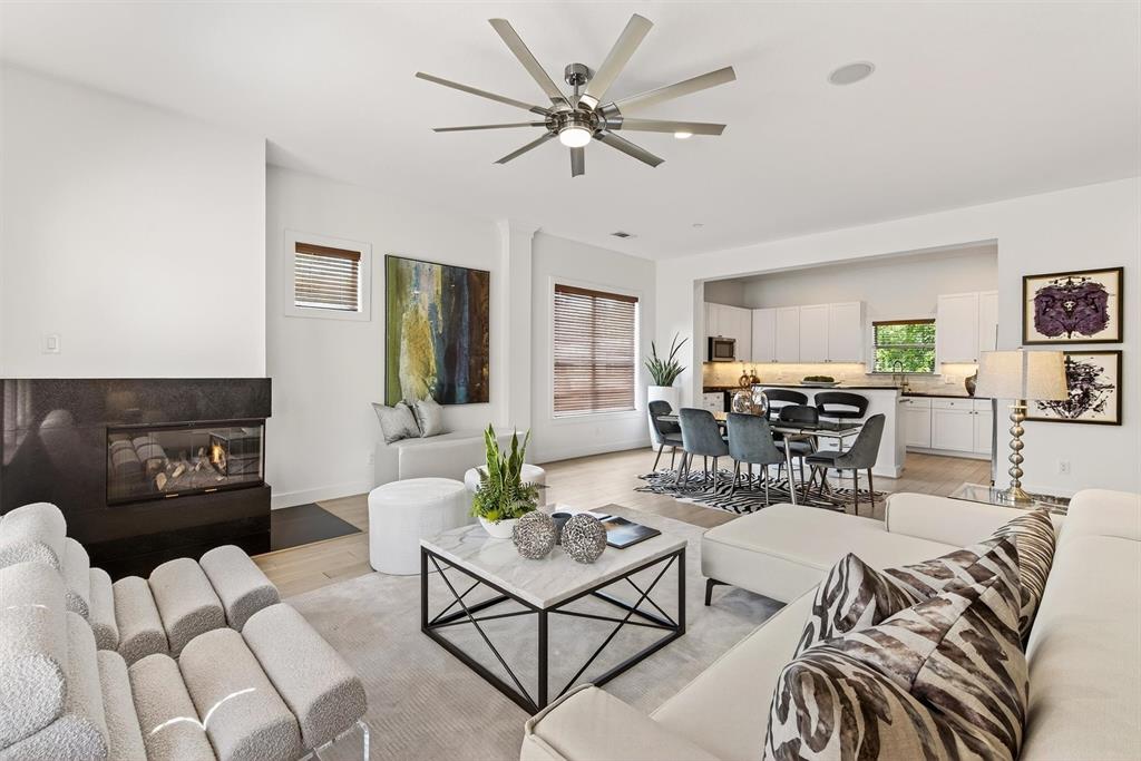 Carreras Twnhms Condos - Residential