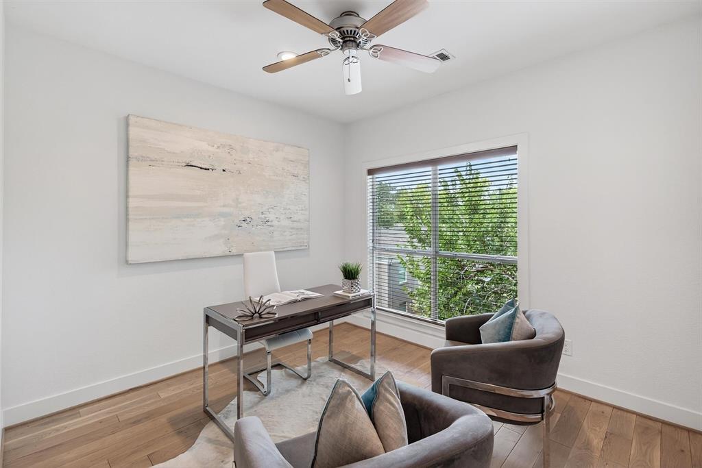 Carreras Twnhms Condos - Residential