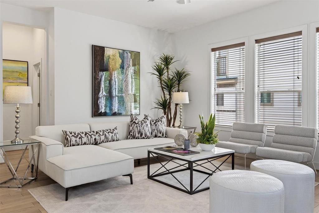 4830 Cedar Springs Road 27