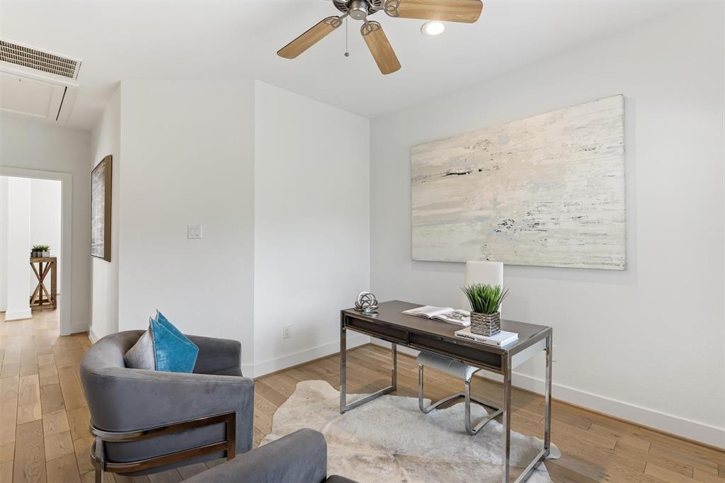 Carreras Twnhms Condos - Residential