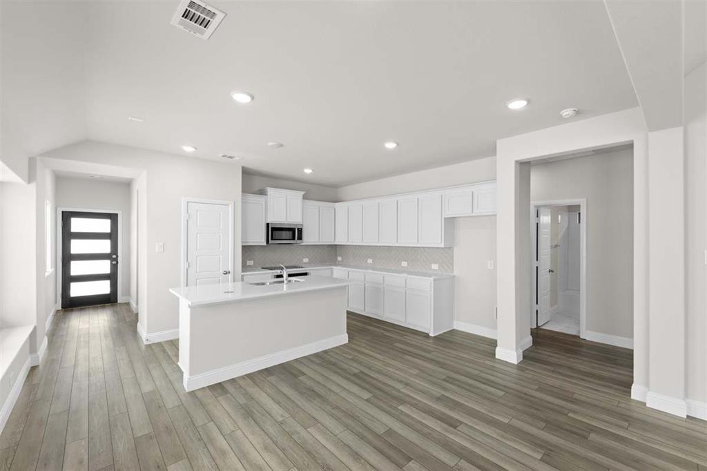 1640 Meadow Crest Drive