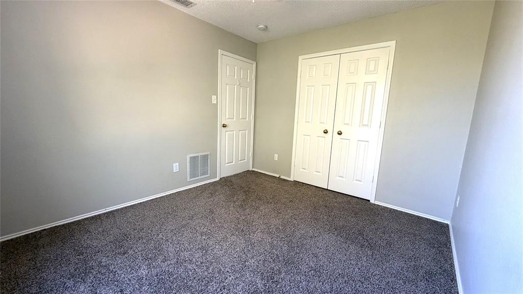 Oaks Of Lake Forest - Residential Lease