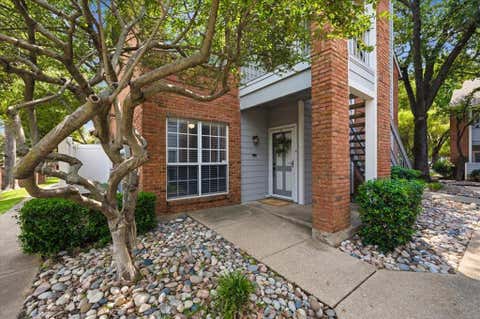 Photo of 1300 Cantor Drive #130, Arlington, TX 76011 (MLS # 21370107)