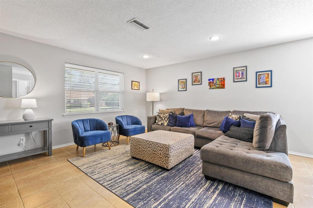 10621 Mapleridge Drive