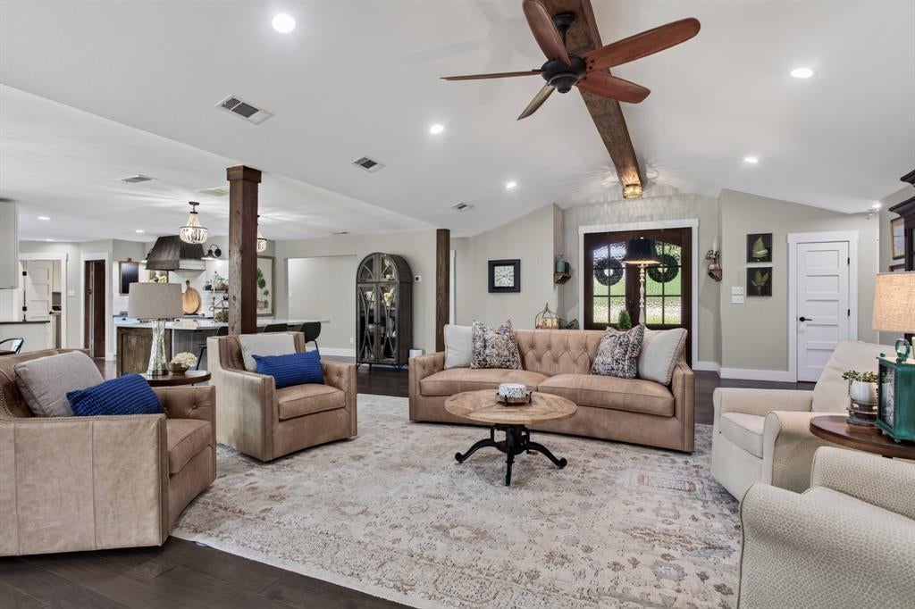 113 Red Oak Lane
