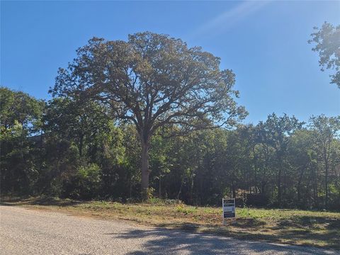 Photo of 521 Bronco Trail, Oak Point, TX 75068 (MLS # 21091986) Photo of 521 Bronco Trail, Oak Point, TX 75068 (MLS # 21091986)