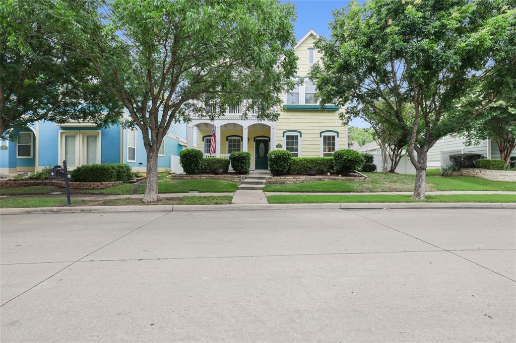 1005 Greenview Lane