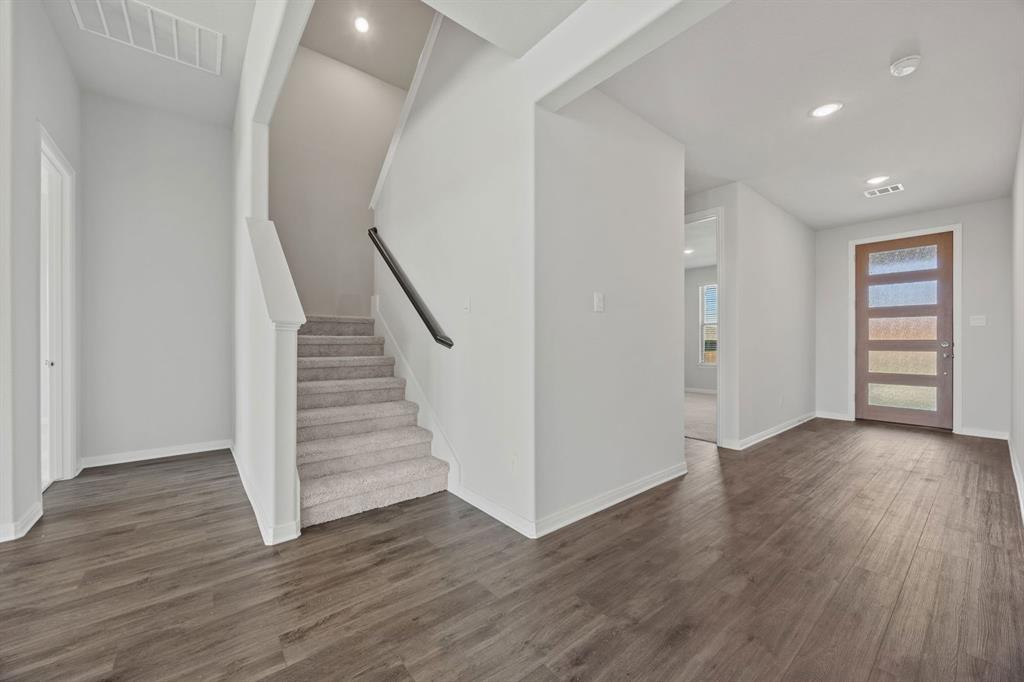 1502 Red Clover Avenue