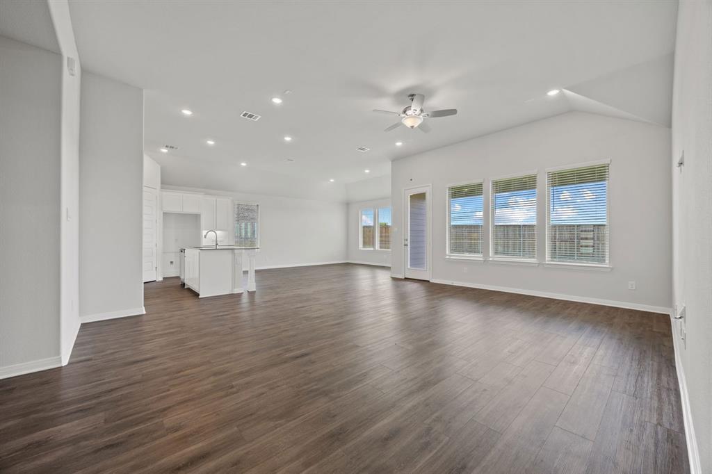 1502 Red Clover Avenue