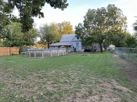 A home in Jacksboro