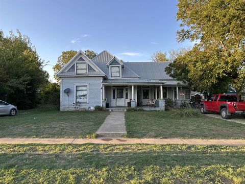 A home in Jacksboro