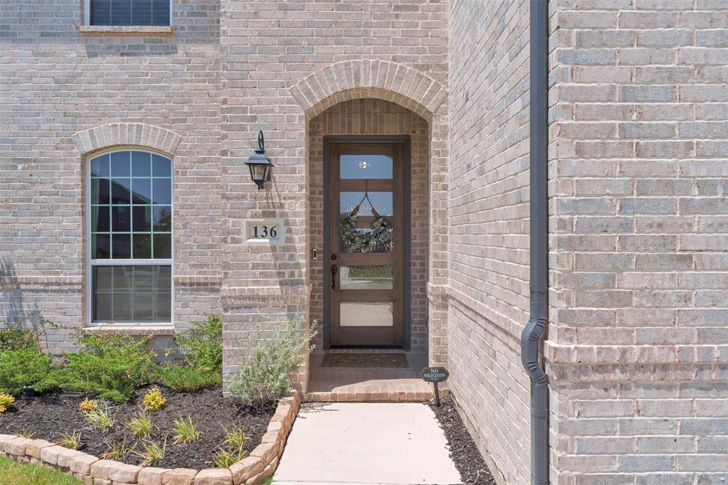 136 Derrett Lane
