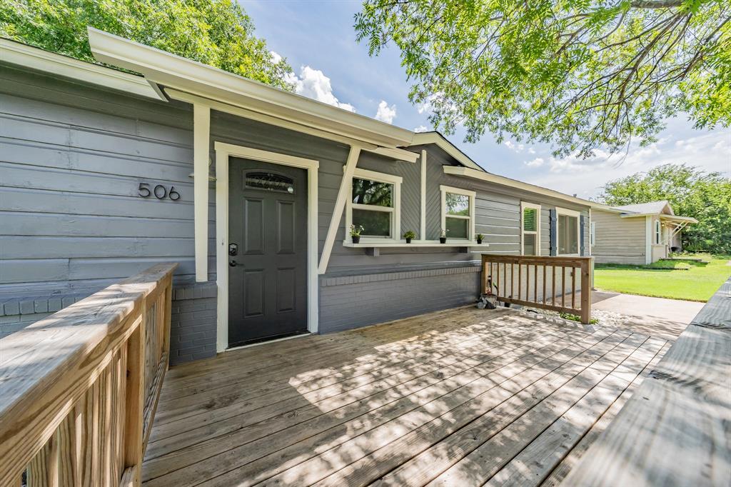 506 E 5th Street E
