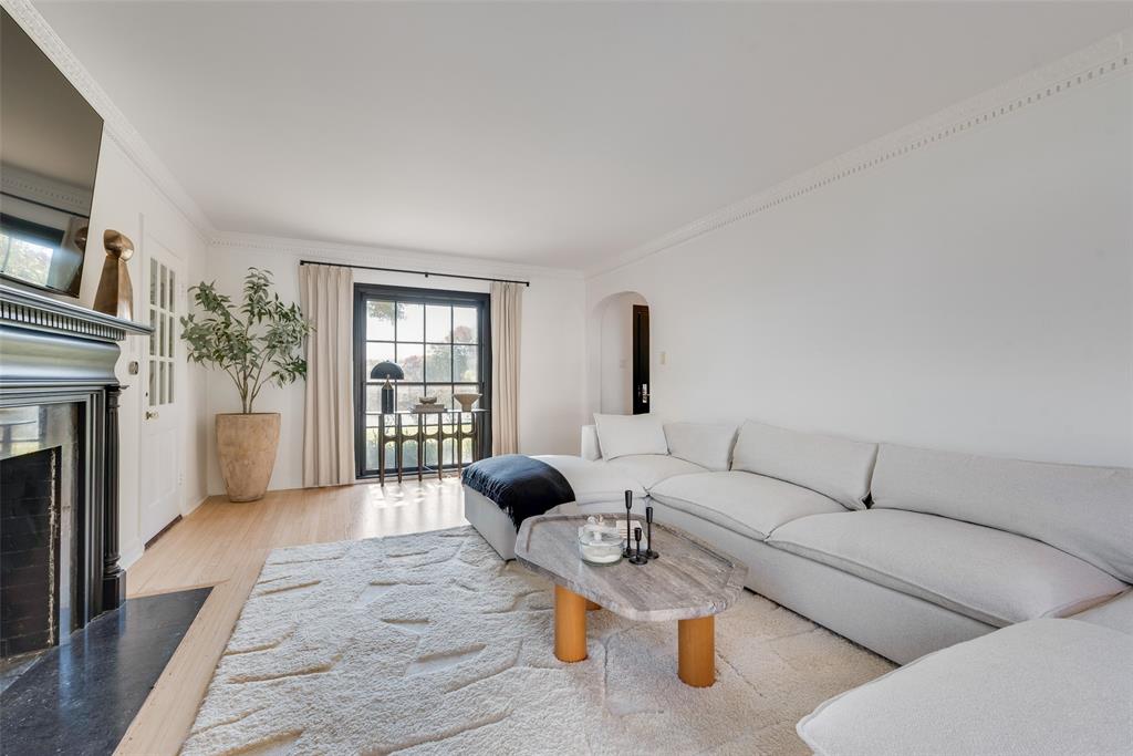 Country Club Estates - Residential