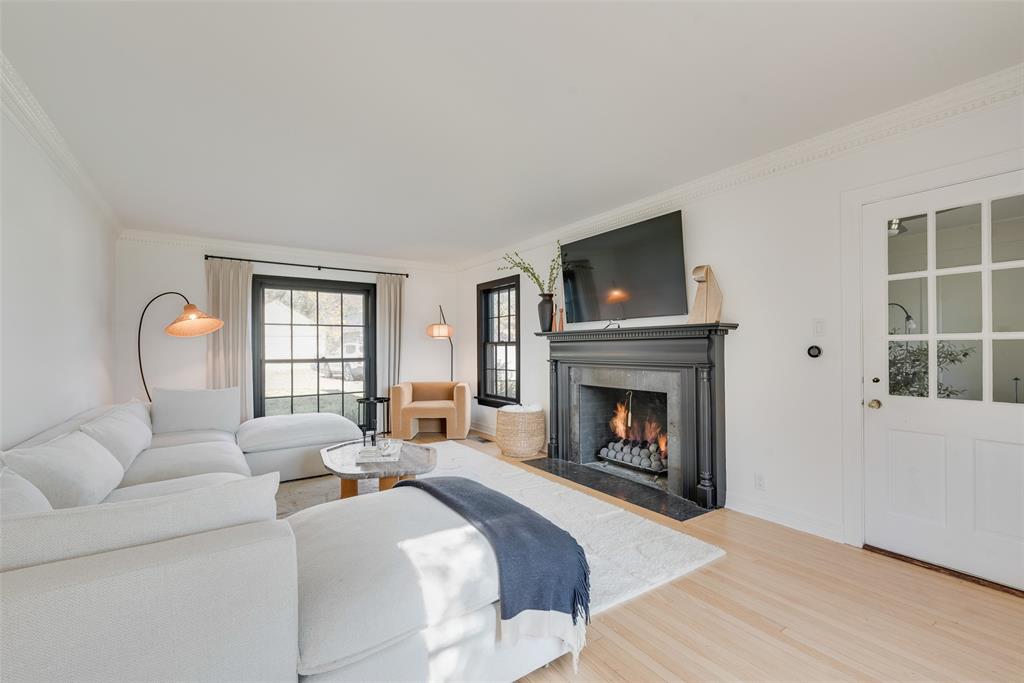 Country Club Estates - Residential