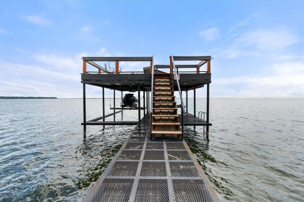 151 Lakeside Lane