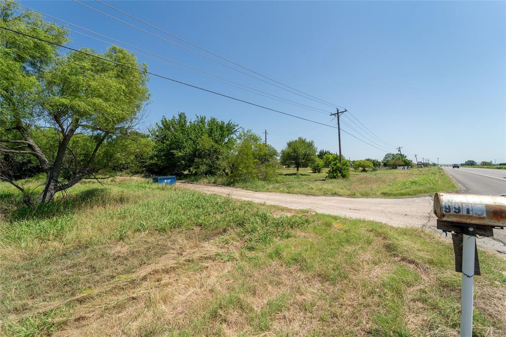 Photo 10 of 18 of 9913 E Highway 67 house