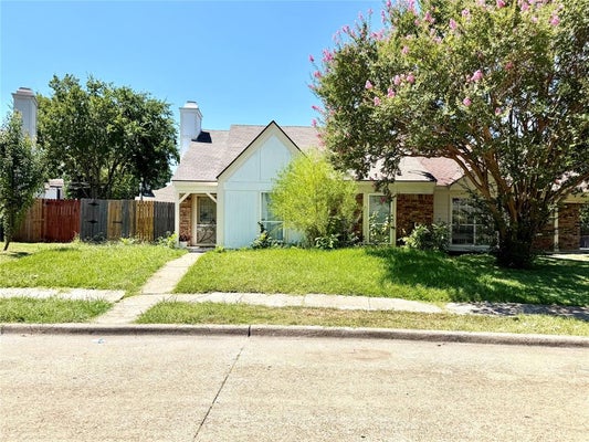 817 COLCHESTER DR, MESQUITE, TX 75149 - Image 3fa88c9b2a610fbf7e36a97616c838ad/2016923005